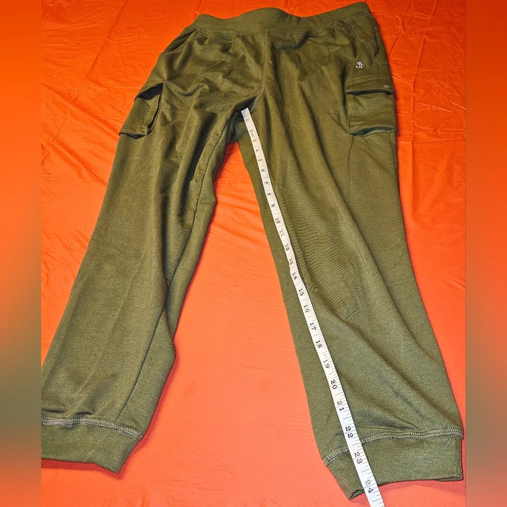 Jones New York Sport Capri Large New w/Tag Green Soft & Lightweight w/Pockets - Picture 8 of 8
